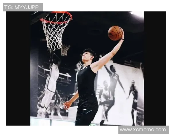 曾凡博的篮球之路:从青涩少年到职业赛场的奋斗与荣耀 曾凡博的篮球之路:从青涩少年到职业赛场的奋斗与荣耀